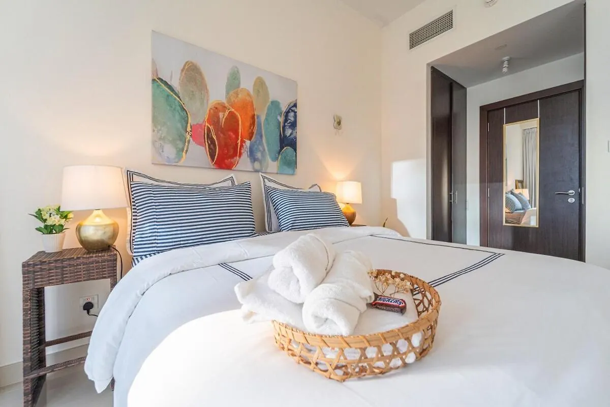 Apartment Ferienwohnung I Fabulous Retro-Chic Oasis I Prime N Lively Spot Abu Dhabi Vereinigte Arabische Emirate