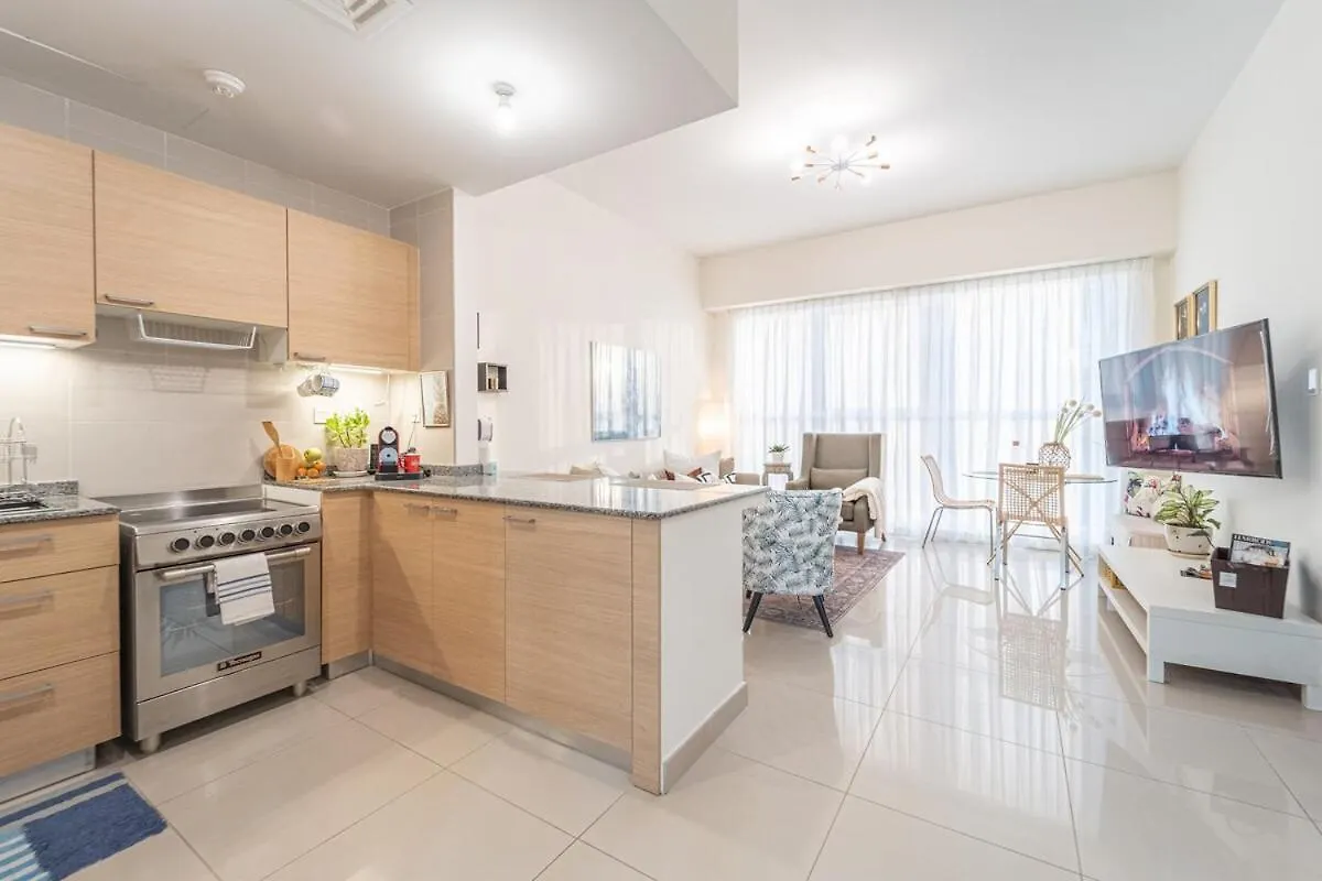 Apartamento I Fabulous Retro-Chic Oasis I Prime N Lively Spot Abu Dabi